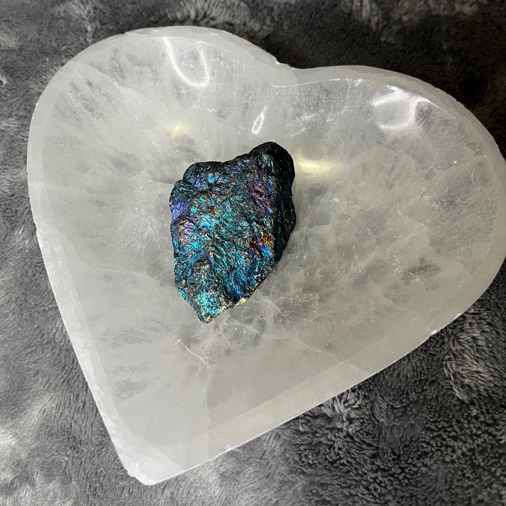3/$12🌻 Rainbow Aura Quartz Rock